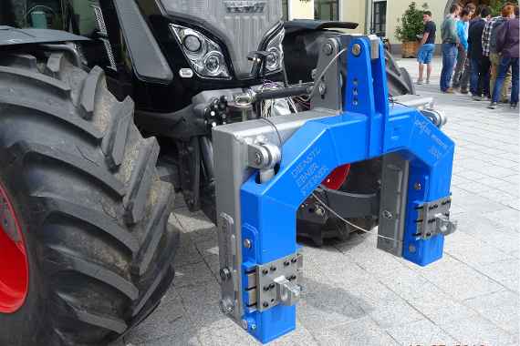 A measuring device mounted on the front of the tractor (Measurement technology tractor)