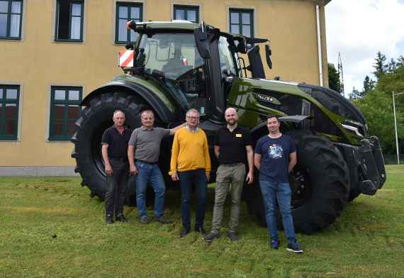 Examination handling tractors Traktor Test OECD Team