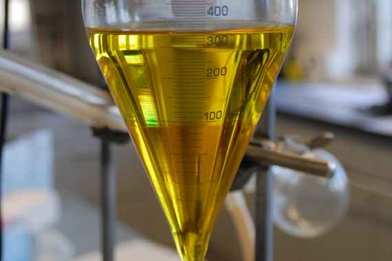 Foto von Kraftstoffe im Reagenzglas