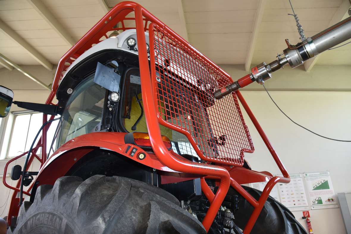 Traktor auf dem Verdeck-Prüfstand