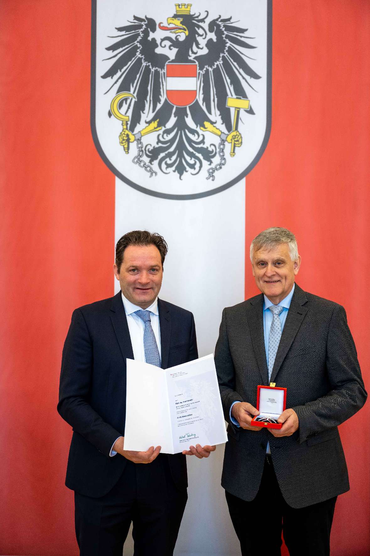 Ehrenzeichenverleihung