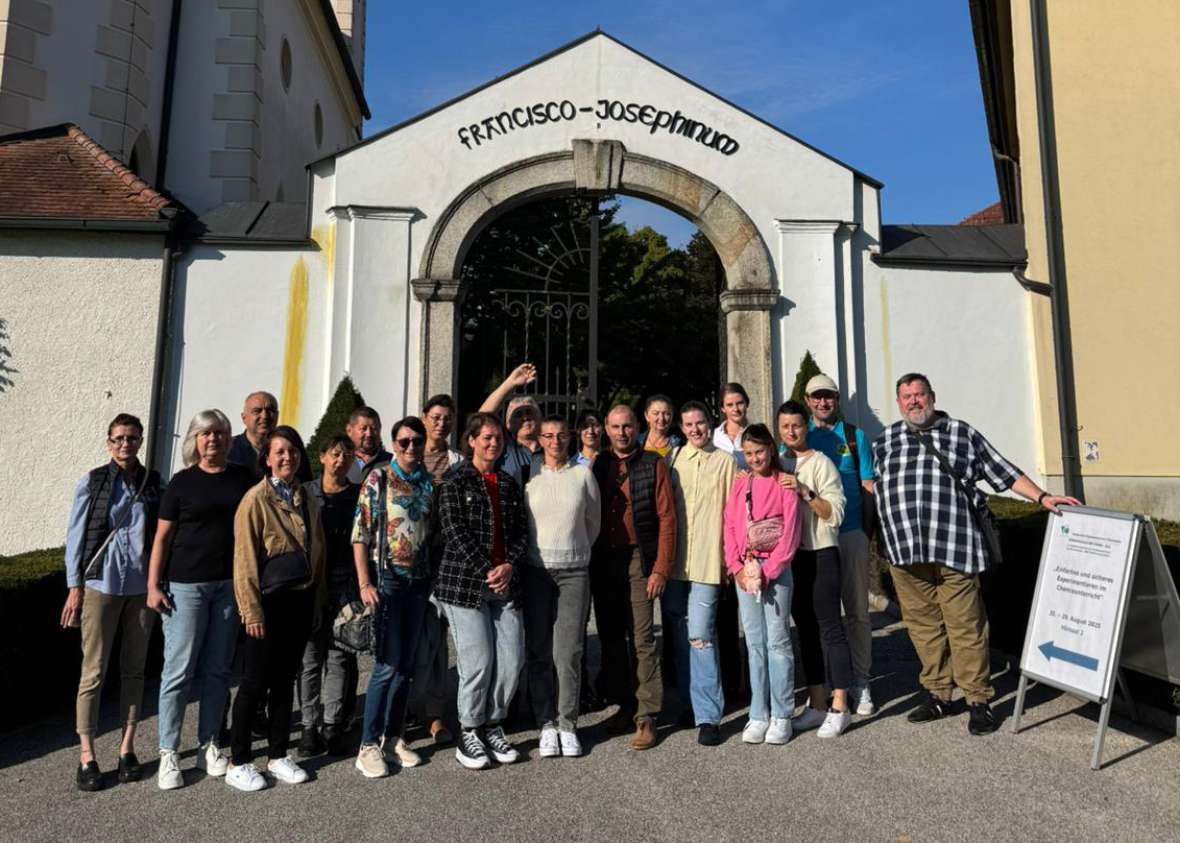 Gruppenfoto vor Francisco Josephinum